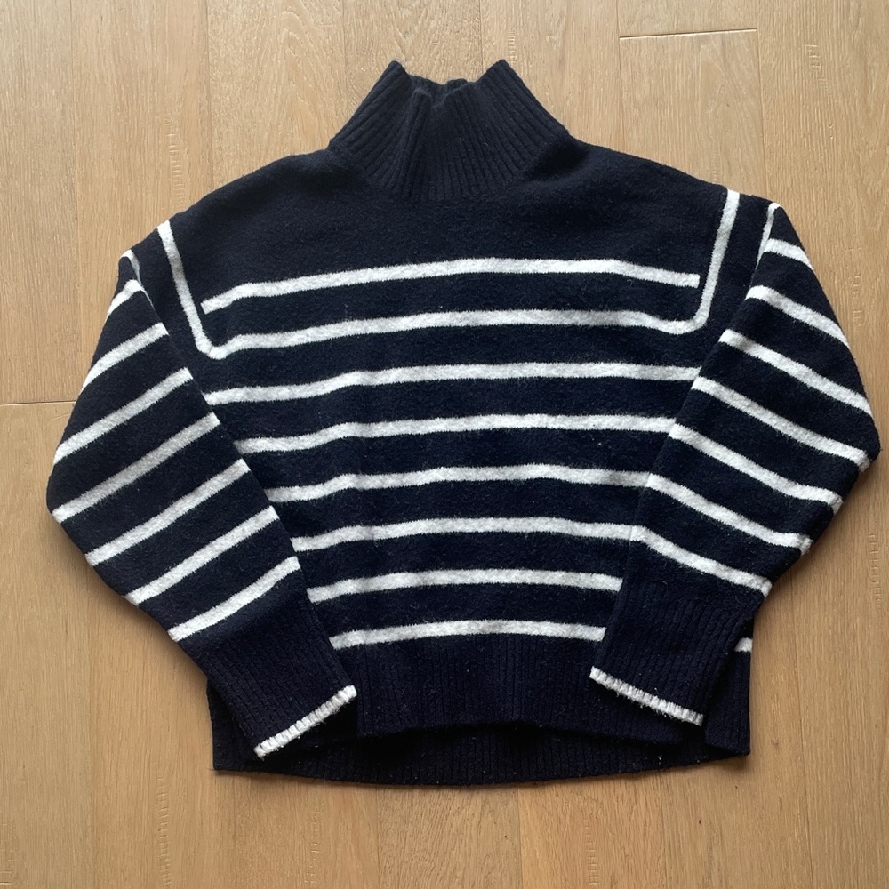 Uniqlo Souffle Navy and White Striped Turtle/Mock neck Sweater